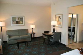 Hampton Inn & Suites St. Cloud