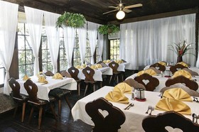 Spicer Castle Inn & Restaurant