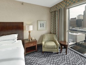 DoubleTree by Hilton Hotel St Paul Downtown