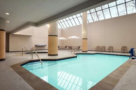 DoubleTree by Hilton St. Paul East