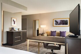 DoubleTree by Hilton St. Paul East