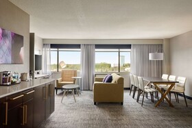 DoubleTree by Hilton St. Paul East