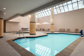 DoubleTree by Hilton St. Paul East