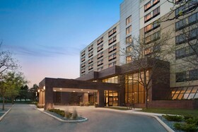 DoubleTree by Hilton St. Paul East