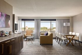 DoubleTree by Hilton St. Paul East