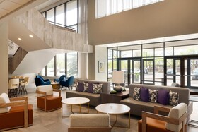DoubleTree by Hilton St. Paul East