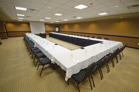 Holiday Inn Hotel & Suites St. Paul NE - Lake Elmo