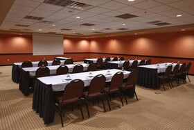 Holiday Inn Hotel & Suites St. Paul NE - Lake Elmo