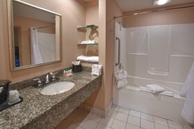 Holiday Inn Hotel & Suites St. Paul NE - Lake Elmo