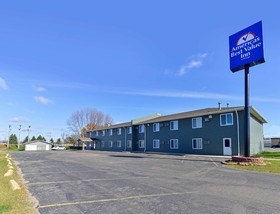 Love Hotels on HWY 10 NW Staples MN 35 RM