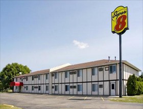 Love Hotels on HWY 10 NW Staples MN 35 RM