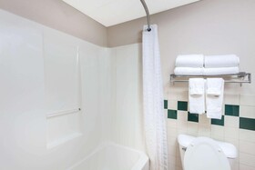AmericInn by Wyndham Stillwater