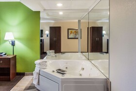 AmericInn by Wyndham Stillwater