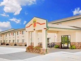 Super 8 by Wyndham St. James