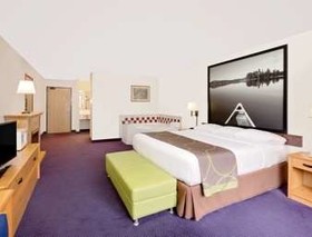 Super 8 by Wyndham St. James