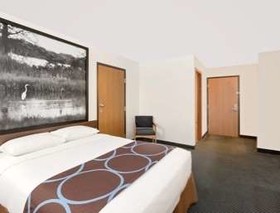 Super 8 by Wyndham St. James