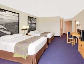 Super 8 by Wyndham St. James