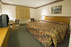 Americas Best Value Inn & Suites Thief River Falls