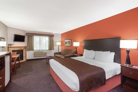 AmericInn by Wyndham White Bear Lake St. Paul