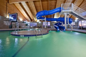Country Inn & Suites by Radisson, Willmar, MN