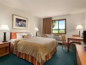 Days Inn by Wyndham Willmar