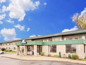 Days Inn by Wyndham Winona