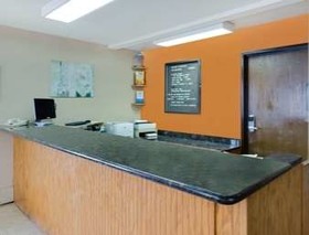 Days Inn by Wyndham Winona