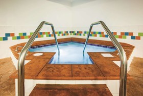 La Quinta Inn & Suites by Wyndham St. Paul - Woodbury