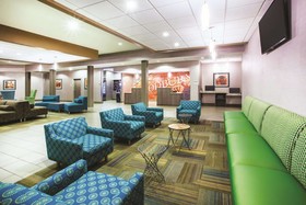 La Quinta Inn & Suites by Wyndham St. Paul - Woodbury