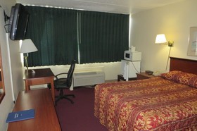 Norwood Inn & Suites Worthington
