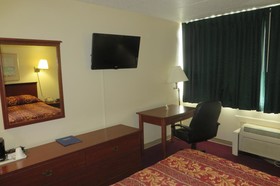 Norwood Inn & Suites Worthington