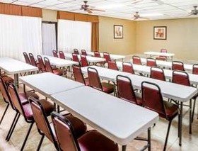 Days Inn by Wyndham Batesville
