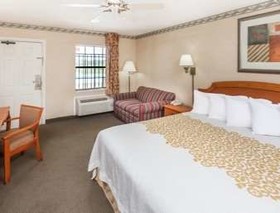Days Inn by Wyndham Batesville