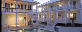 Bay Town Inn