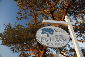 Bay Town Inn