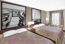 Super 8 by Wyndham Bay St. Louis