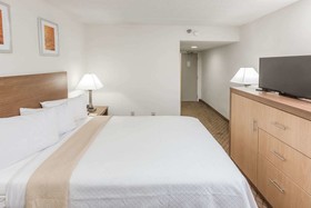 Days Inn by Wyndham Biloxi Beach