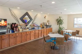 Days Inn by Wyndham Biloxi Beach