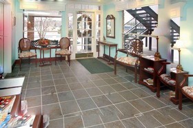 Edgewater Inn