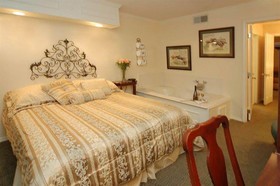 Edgewater Inn
