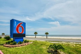 Motel 6 Biloxi Beach