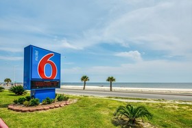 Motel 6 Biloxi Beach