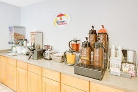 Super 8 by Wyndham Diberville Biloxi Area