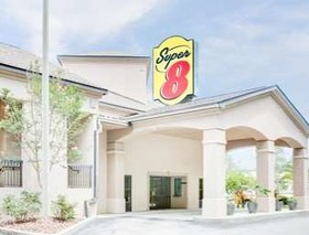 Super 8 by Wyndham Diberville Biloxi Area