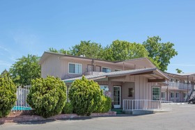 Super 8 by Wyndham Booneville