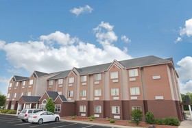 Microtel Inn & Suites by Wyndham Brandon
