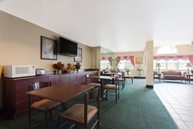Microtel Inn & Suites by Wyndham Brandon