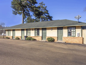 Hotel Brookhaven MS Hwy 51 North by OYO Rooms