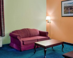 Econo Lodge Canton