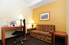 Americas Best Value Inn & Suites Clinton/Jackson